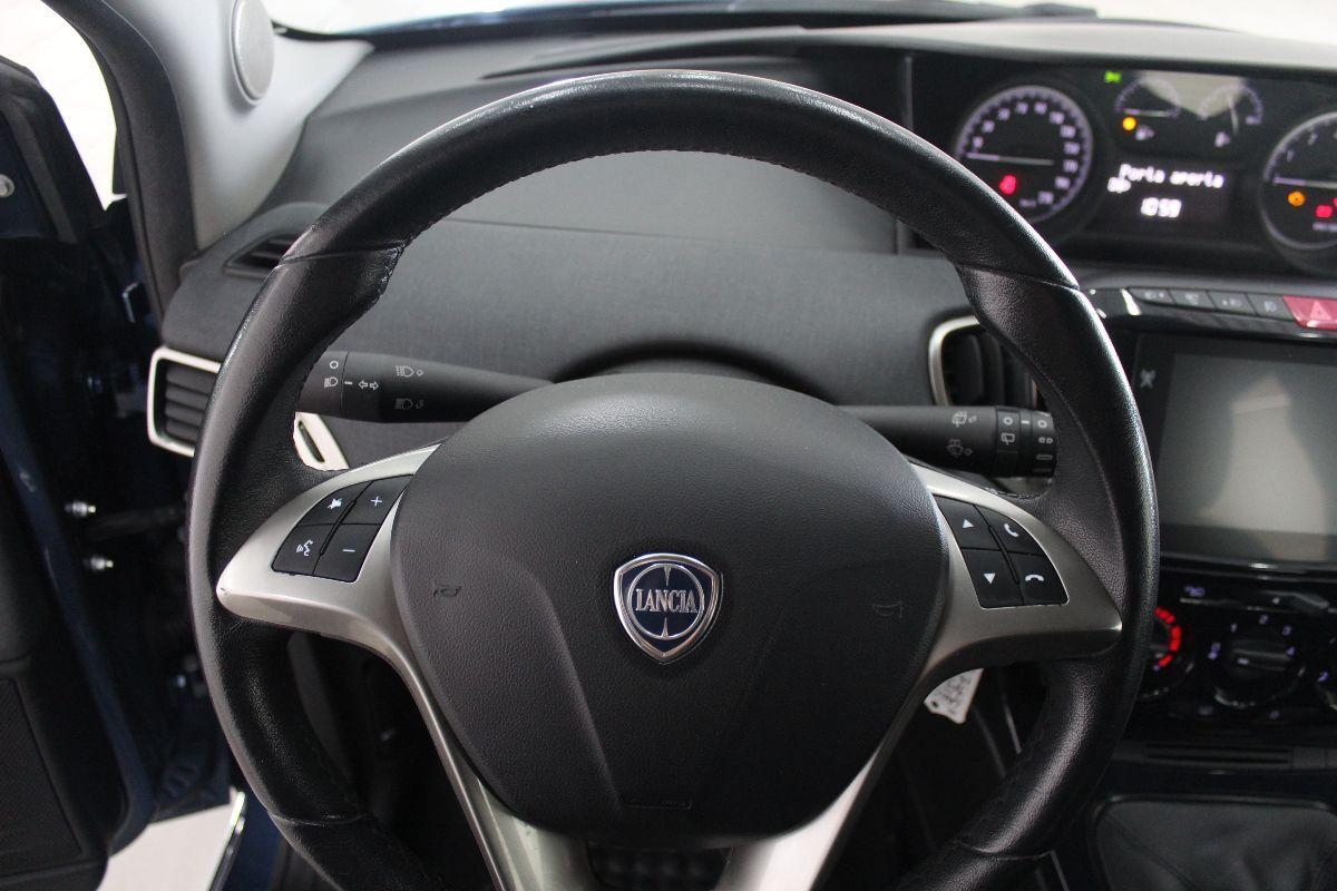 LANCIA - Ypsilon - 1.0 FireFly 5p.S&S Hybryd Gold