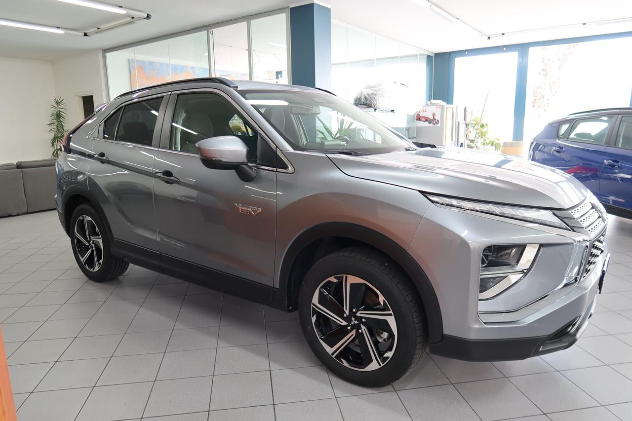 Mitsubishi Eclipse Cross 2.4 MIVEC 4WD PHEV Intense Plug-in