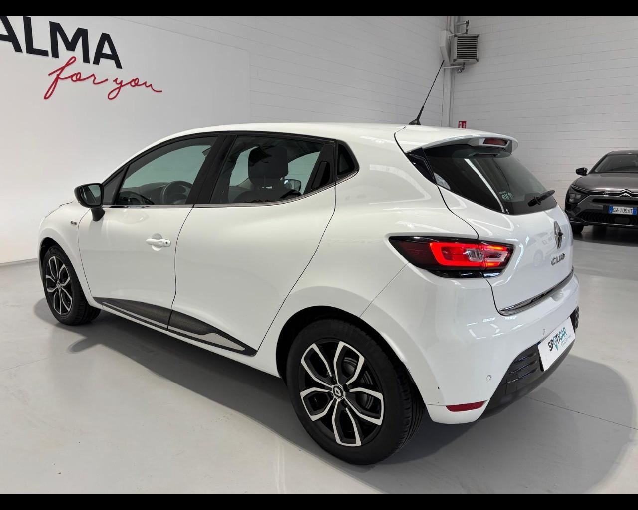 RENAULT Clio IV 2012 - Clio 5p 0.9 tce energy Duel 90cv