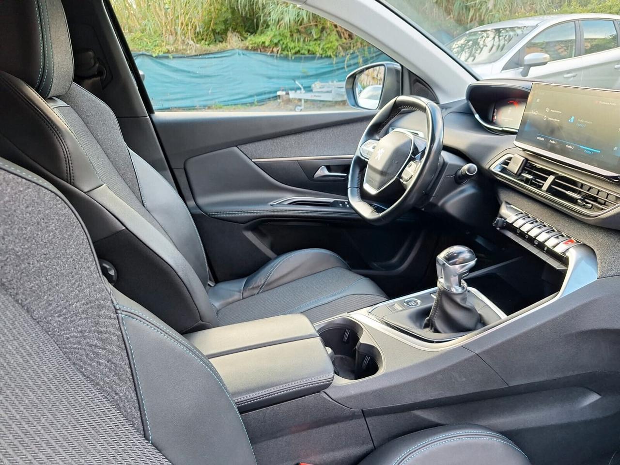 Peugeot 3008 BlueHDi 130 S&S Allure Pack