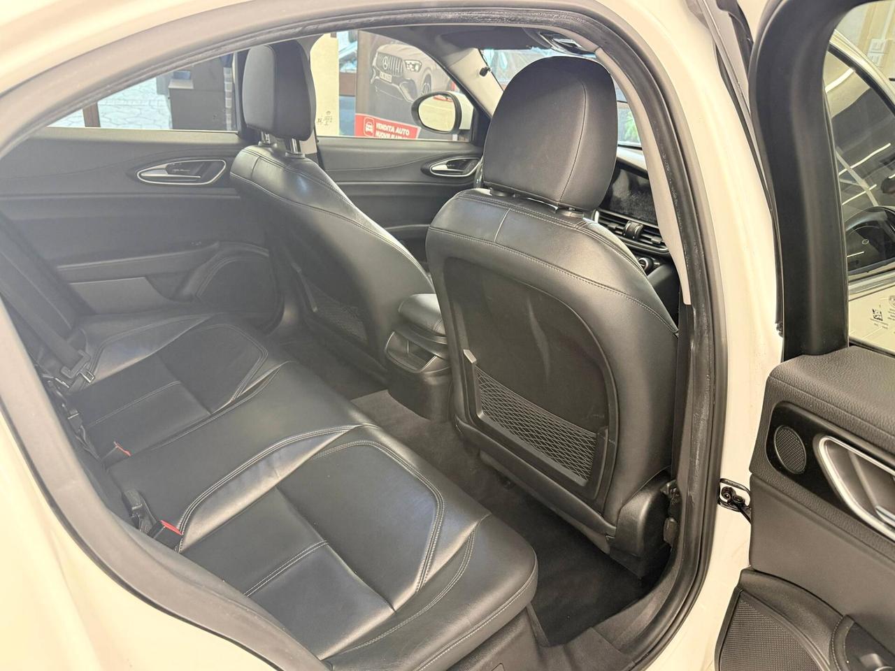 Alfa Romeo Giulia 2.2 Turbodiesel 150 CV AT8