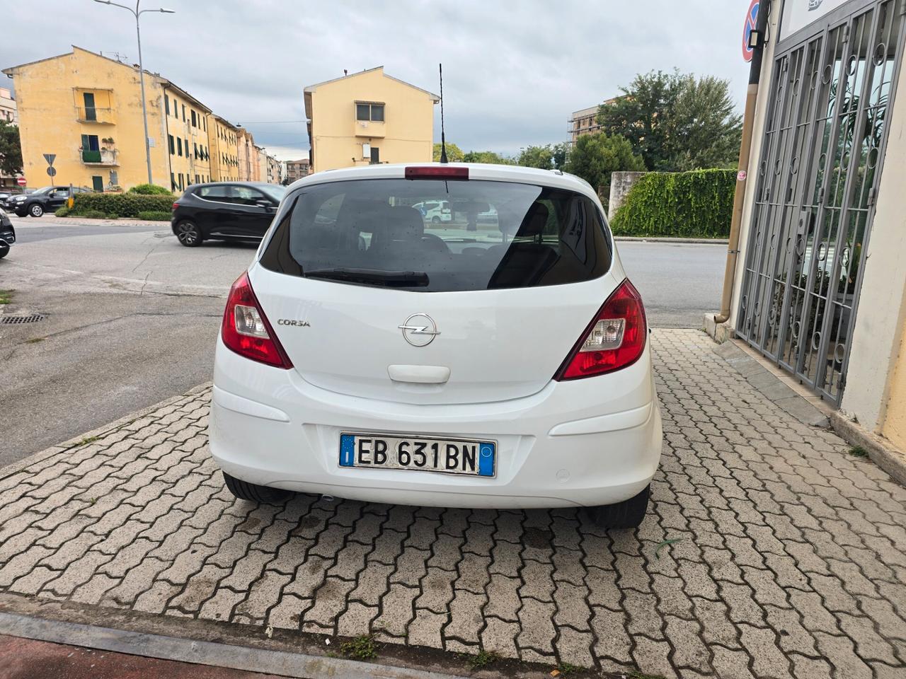 Opel Corsa 1.2 5 porte Club