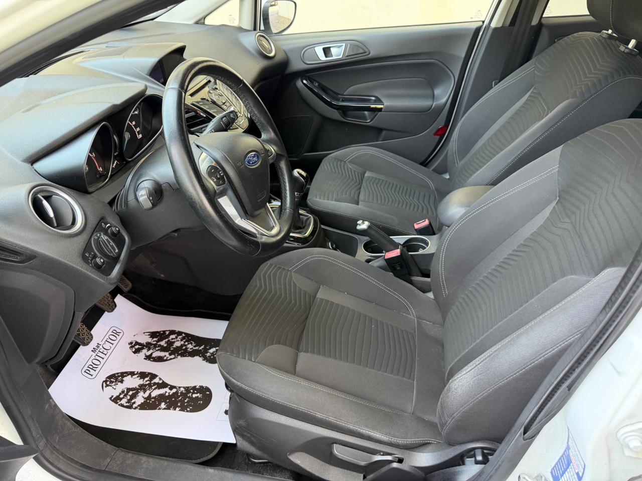Ford Fiesta 1.5 TDCi 75CV 5 porte Titanium