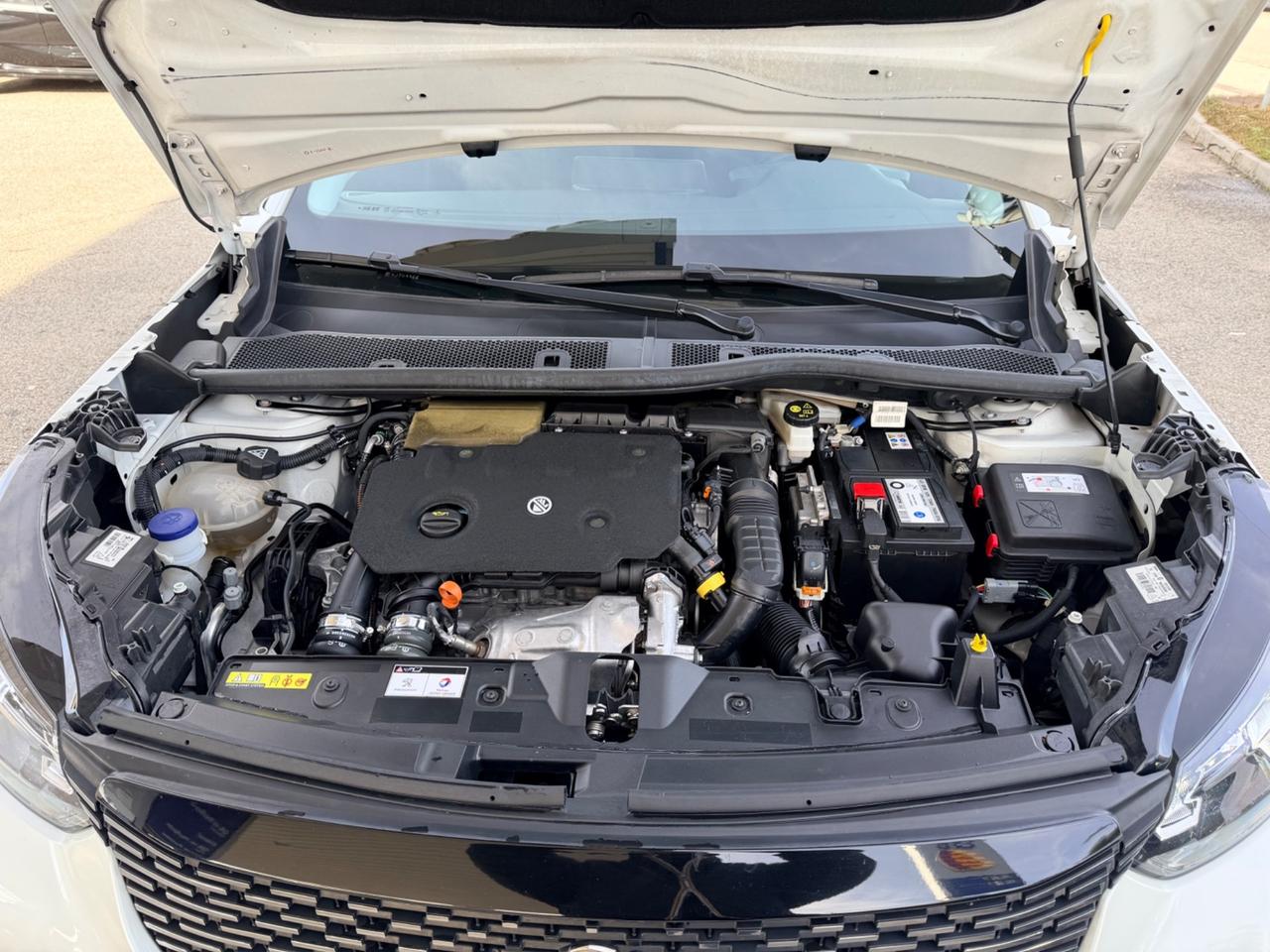 Peugeot 2008 BlueHDi 110 S&S Allure Pack