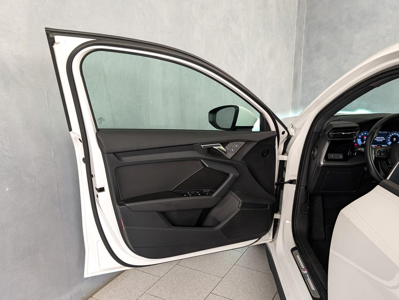 Audi A3 35 TFSI MHEV S-tronic S Line Edition