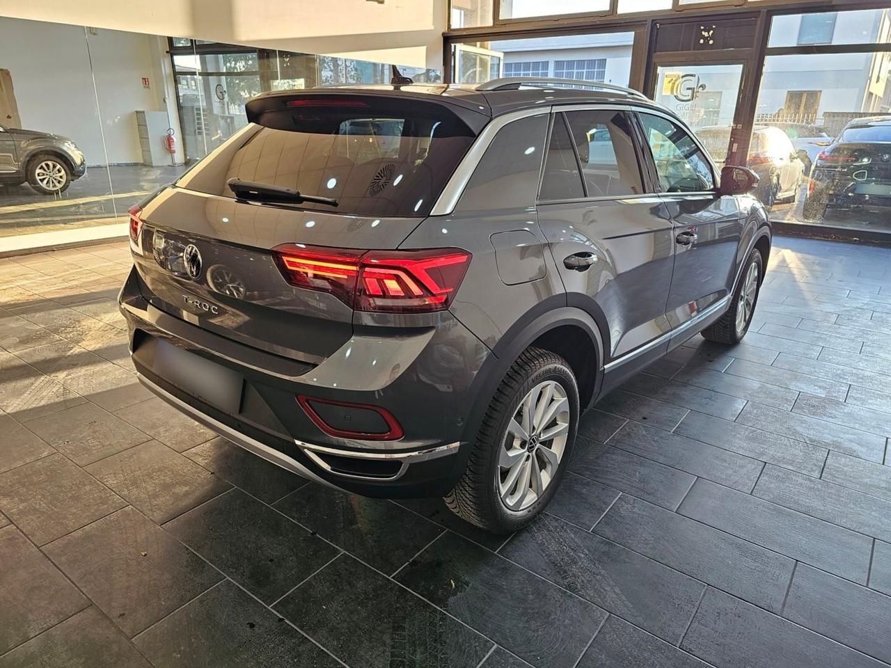 Volkswagen T-Roc Style C.17" Tetto Apribile Led Navi PDC Camera TDI