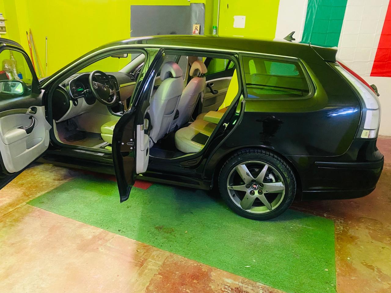 Saab 9-3 SportHatch 1.9 TiD DPF Vector