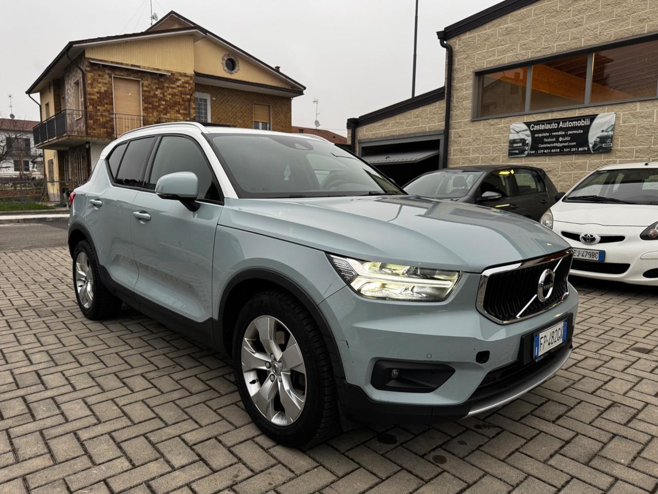 Volvo XC40 D4 AWD Geartronic Momentum