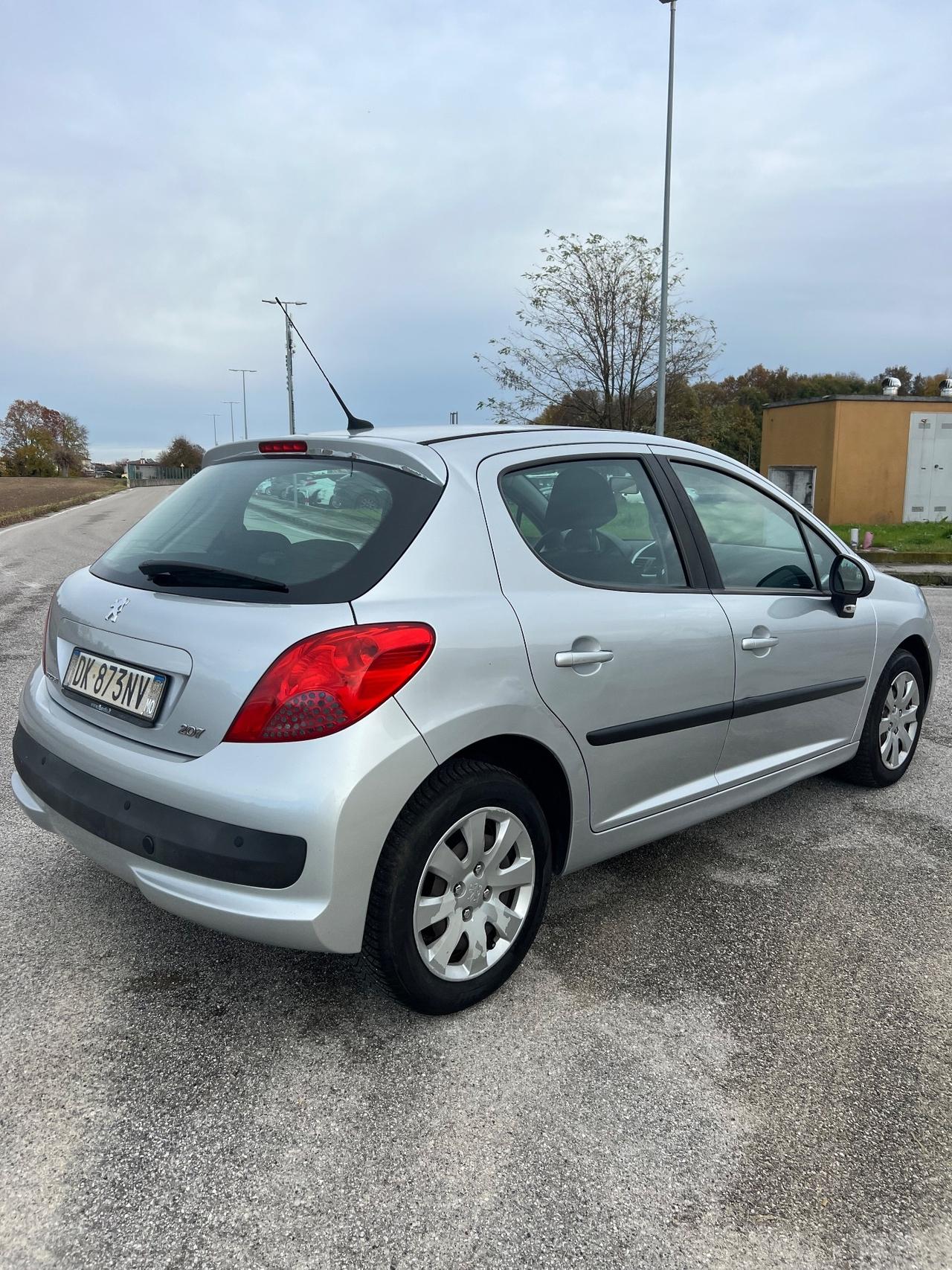 Peugeot 207 1.4 8V 75CV 5p. Energie