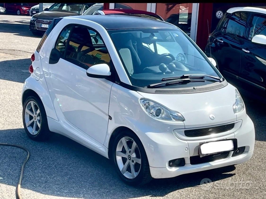 Smart ForTwo 1000 52 kW coupé pure allestimento brabus