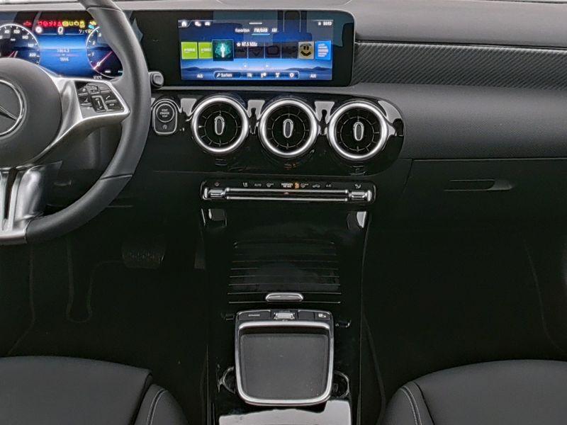 Mercedes-Benz A 180 180 Automatic Progressive Advanced