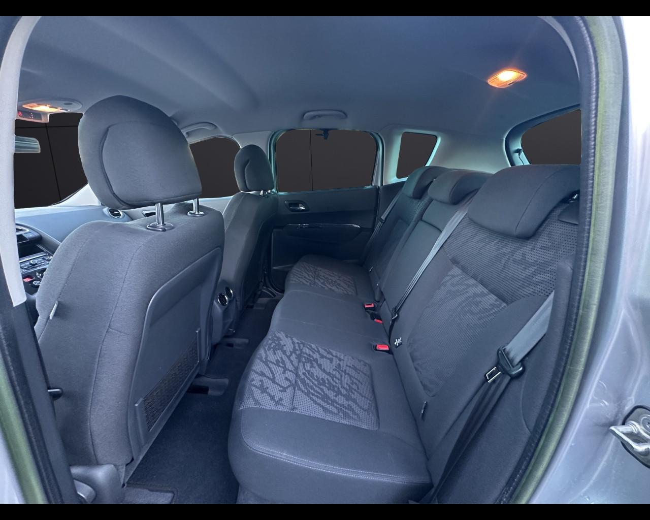 PEUGEOT 3008 1ª serie - 3008 1.6 HDi 112CV Business