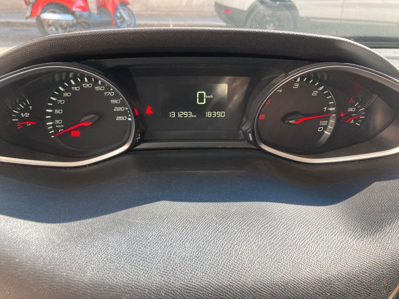 Peugeot 308 1.6 HDi - IDEALE X NEOPATENTATI - 2015