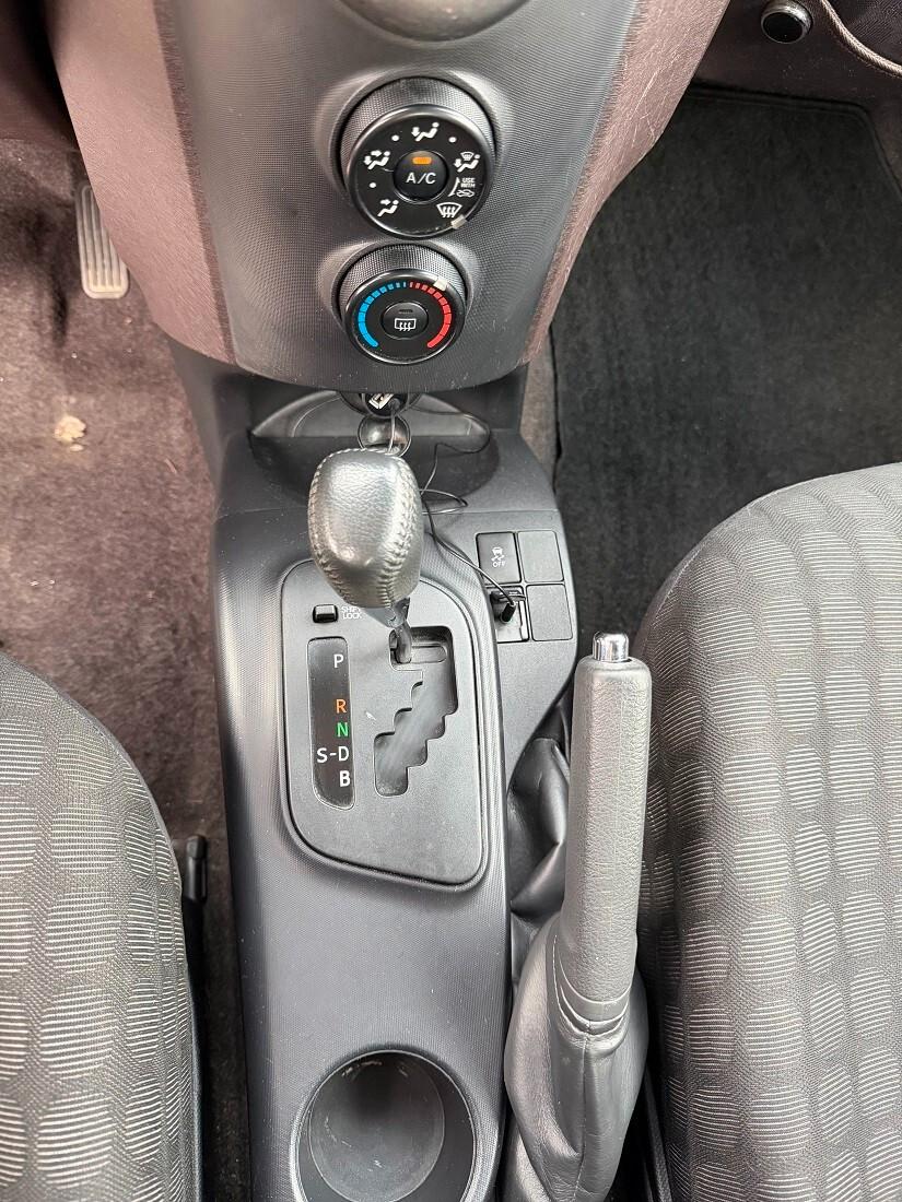 Toyota iQ 1.0 Multidrive