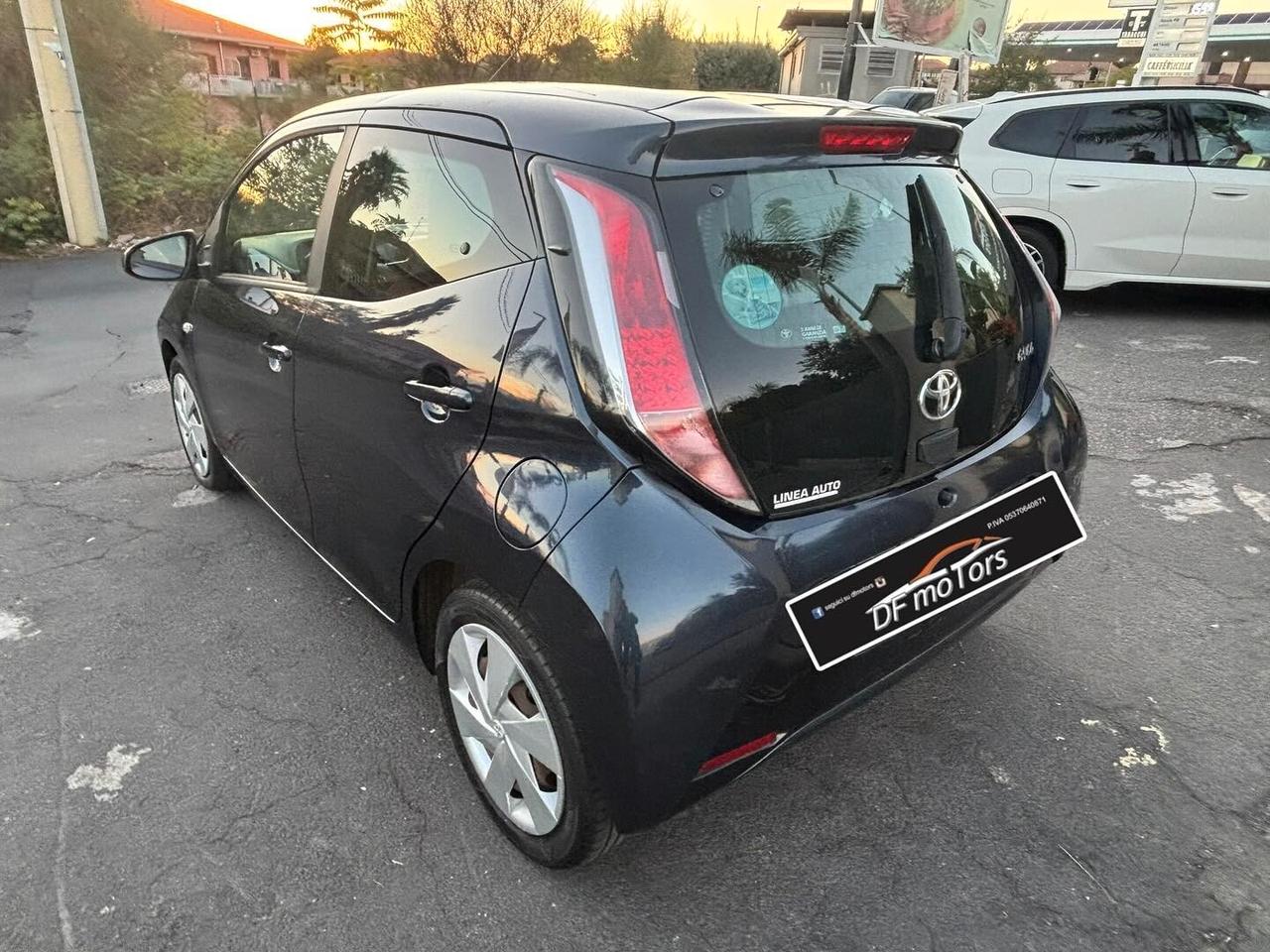 Toyota Aygo 1.0 VVT-i 69 CV 5 porte x-clusiv