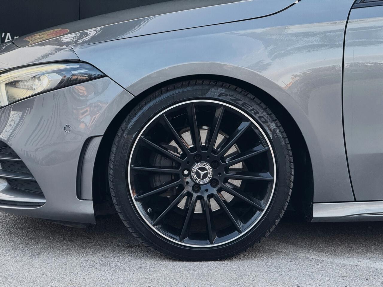 Mercedes-Benz A 180 d Premium AMG TETTO PACK LUCI