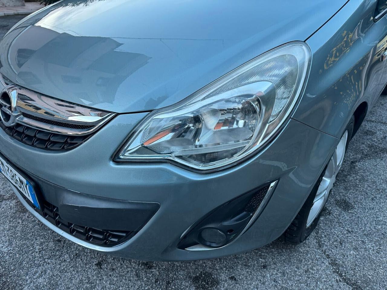 Opel Corsa 1.2 GPL neopatentati