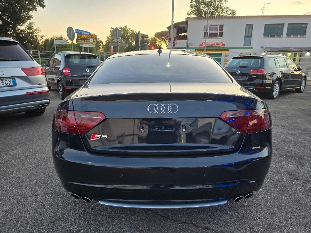 Audi A5 S5 4.2 V8 quattro