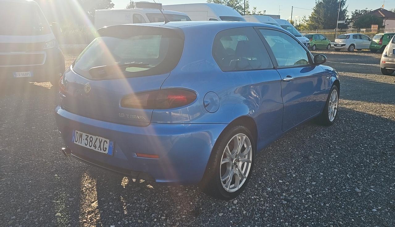 Alfa Romeo 147 1.6 16V TS (105) 3 porte Distinctive