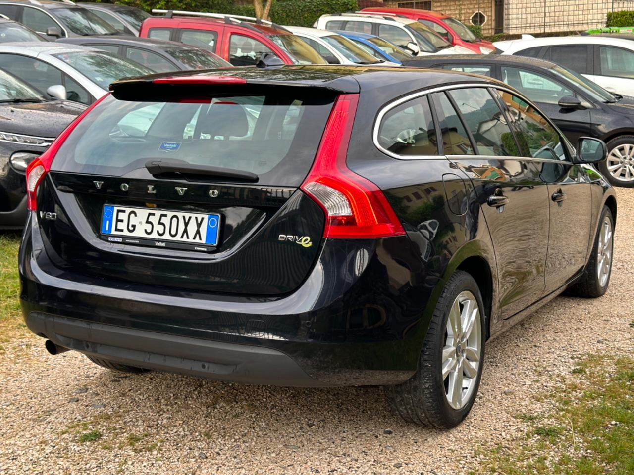 Volvo V60 D2 1.6 MOMENTUM KMCERT GARANZ UNICOPR