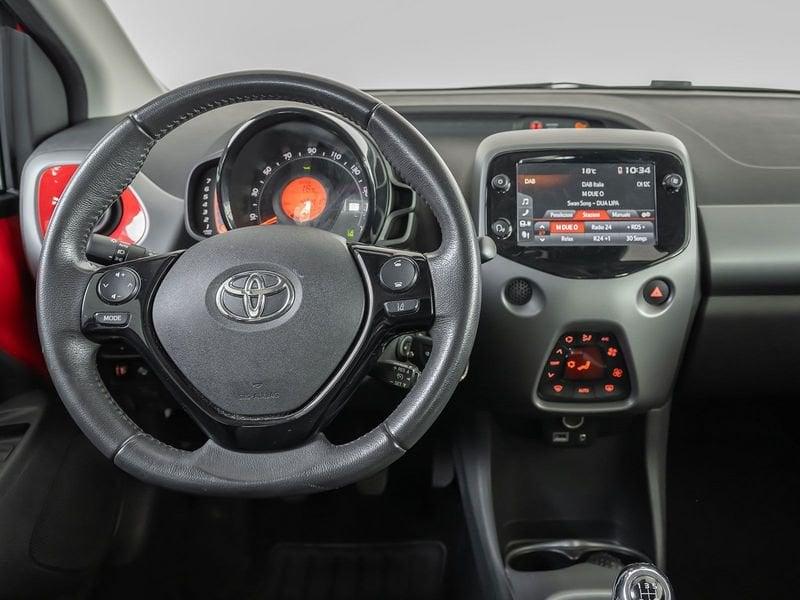 Toyota Aygo Connect 1.0 VVT-i 72 CV 5 porte x-play