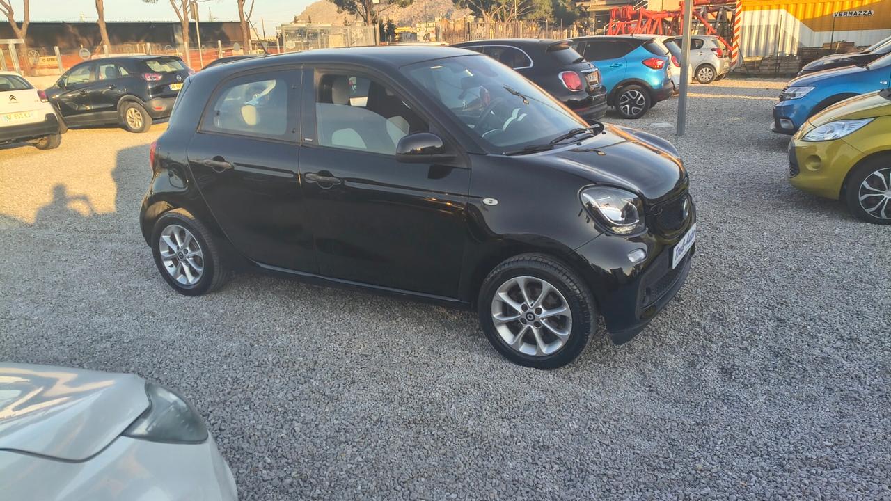 Smart ForFour 60 1.0 Black Passion