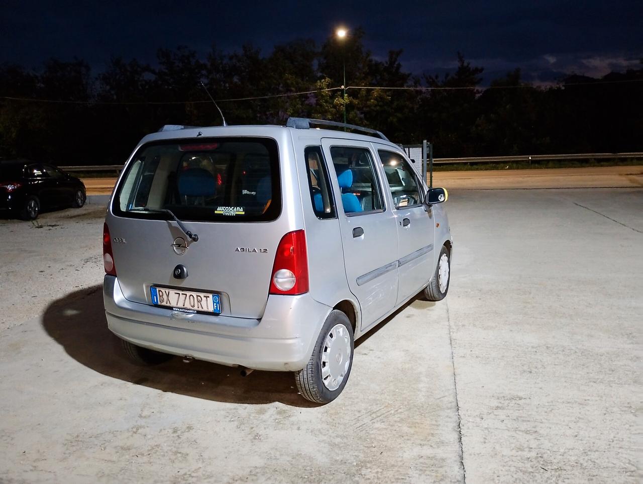 Opel Agila 1.2 16V Comfort