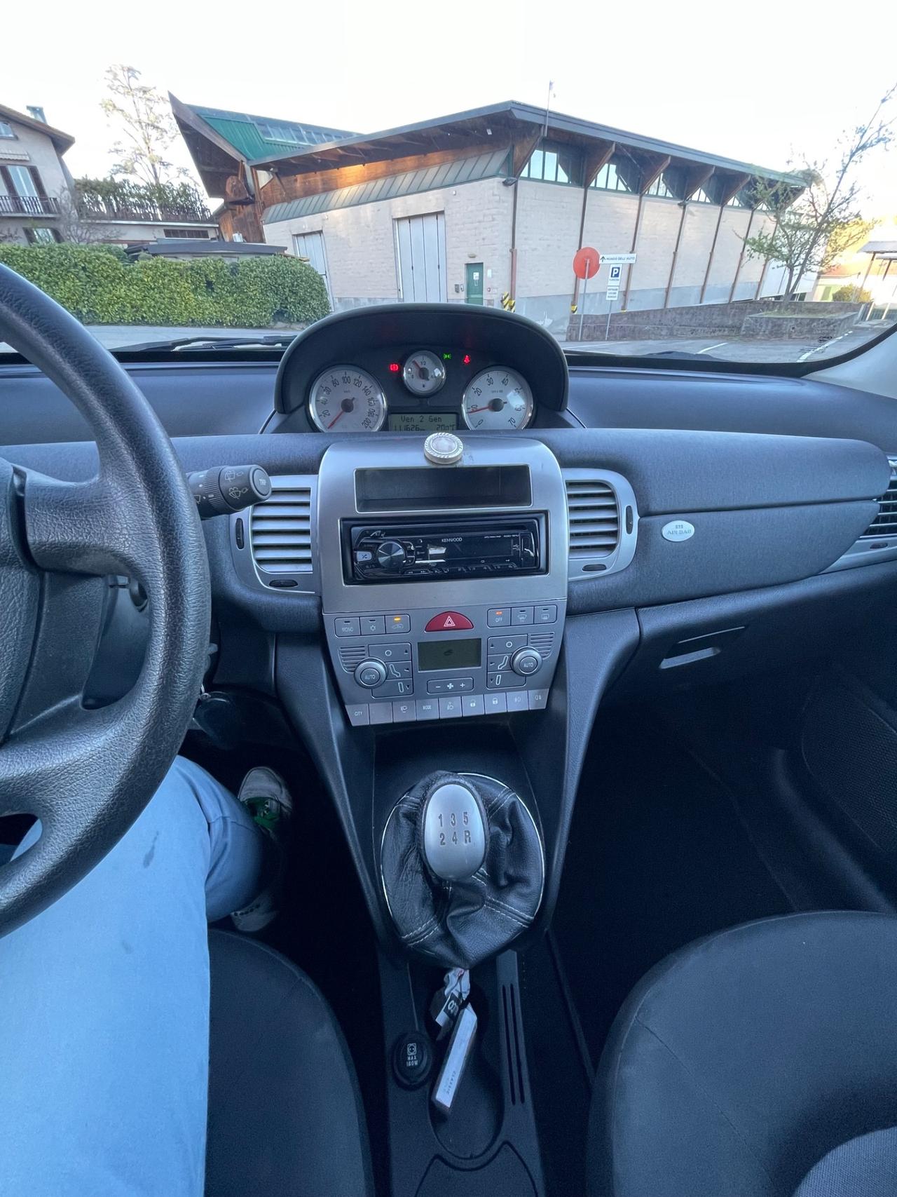 Lancia Ypsilon 1.2 69 CV 5 porte Platinum