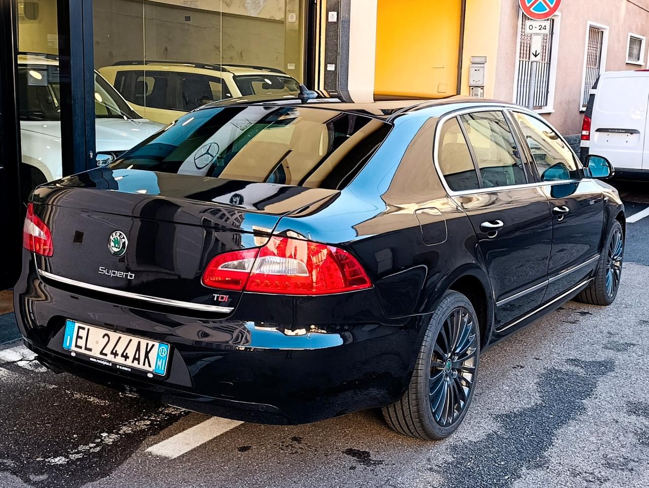 Skoda Superb 2.0 TDI CR 170CV DSG Laurin&Klement