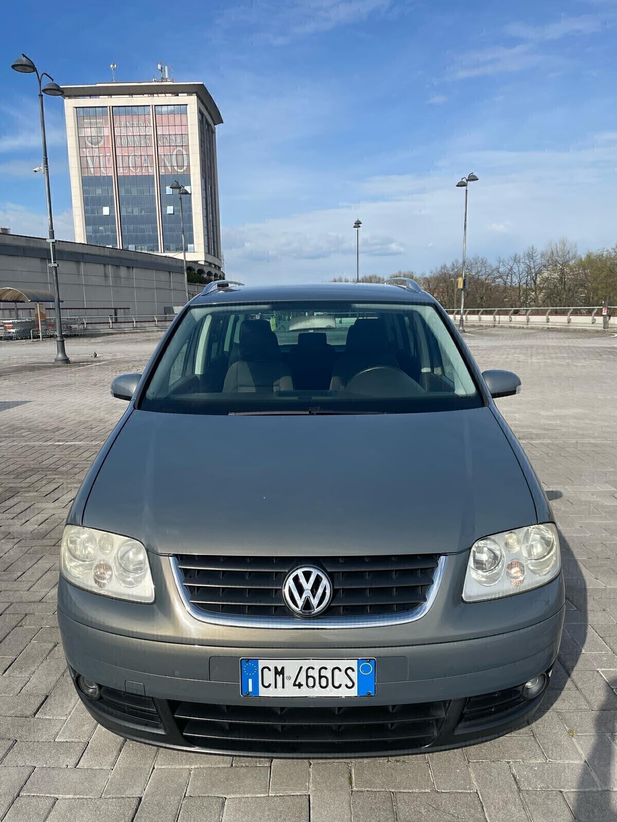 Volkswagen Touran 1.6 16V FSI Highline UNI.PRO 12 MESI GARANZIA