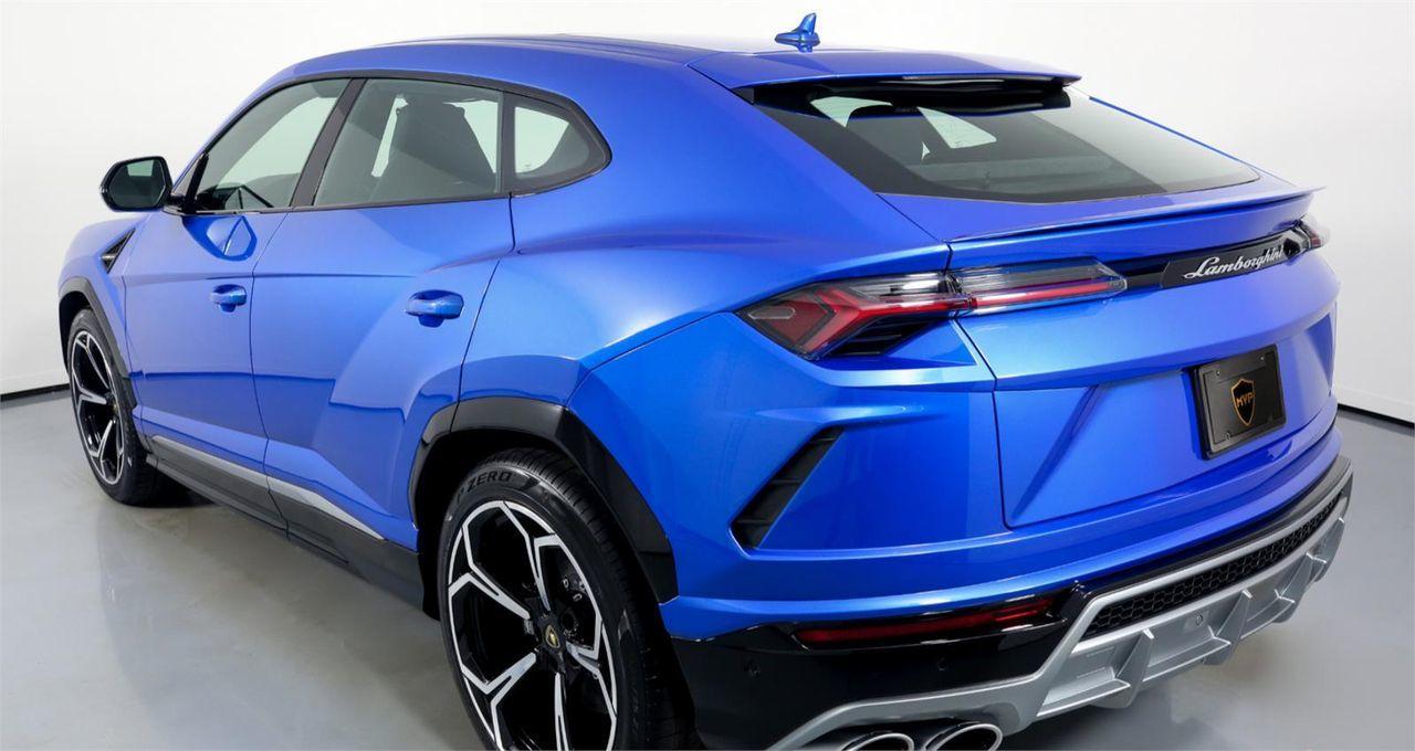 LAMBORGHINI URUS 4.0 LEASING FULL INCLUSIVE NOLEGGIO LUNGO TERMINE