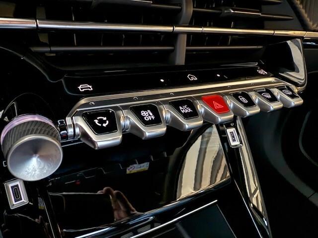 Peugeot 2008 PureTech 100 S&S Allure "KM0"