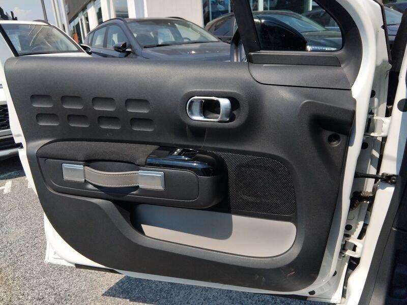 Citroën C3 III 2017 1.2 puretech Shine s&s 83cv