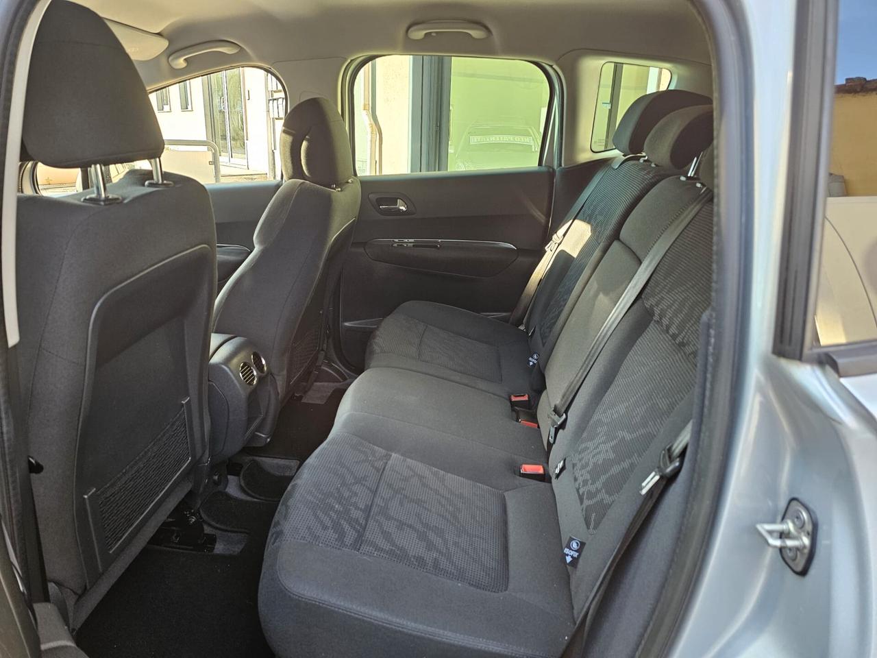 Peugeot 3008 1.6 HDi 115CV Active
