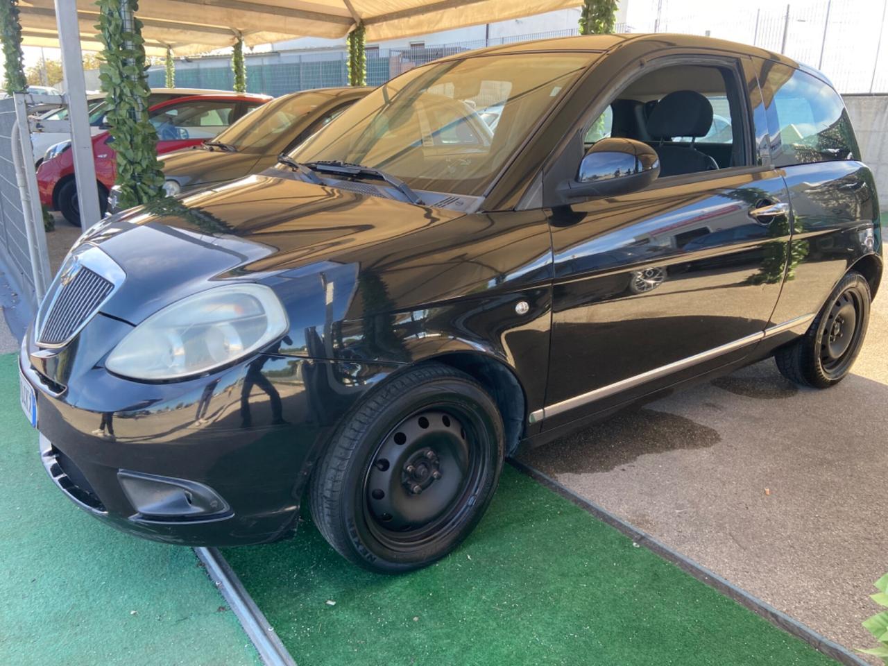 Lancia Ypsilon 1.2 69 CV Diva