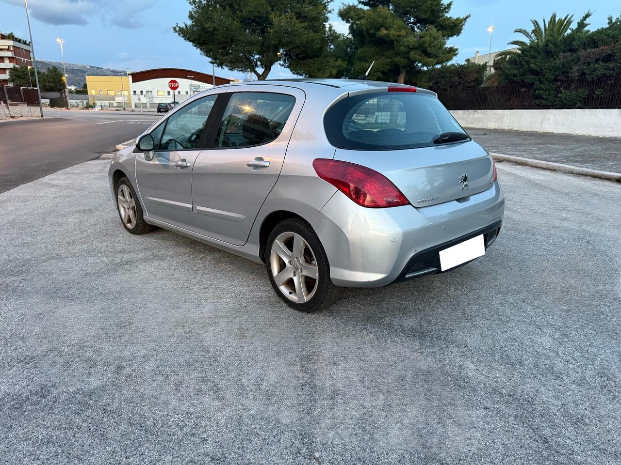 Peugeot 308 1.6 HDi 110CV 5p. Féline (5 Marce)