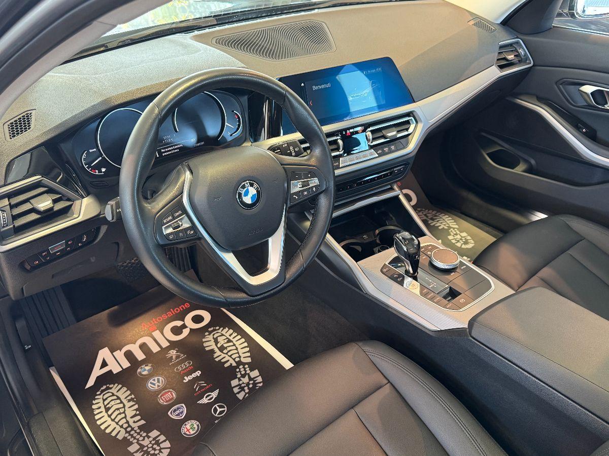 BMW Serie 3 318d Touring Tetto/Pelle/Led