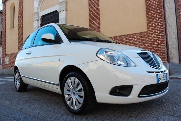 Lancia Ypsilon 1.3 MJT New Oro ESTETICA DA ESPOSIZIONE 5POSTI CLIMA CD USB AUX IN PNEUMATICI ALL SEASON