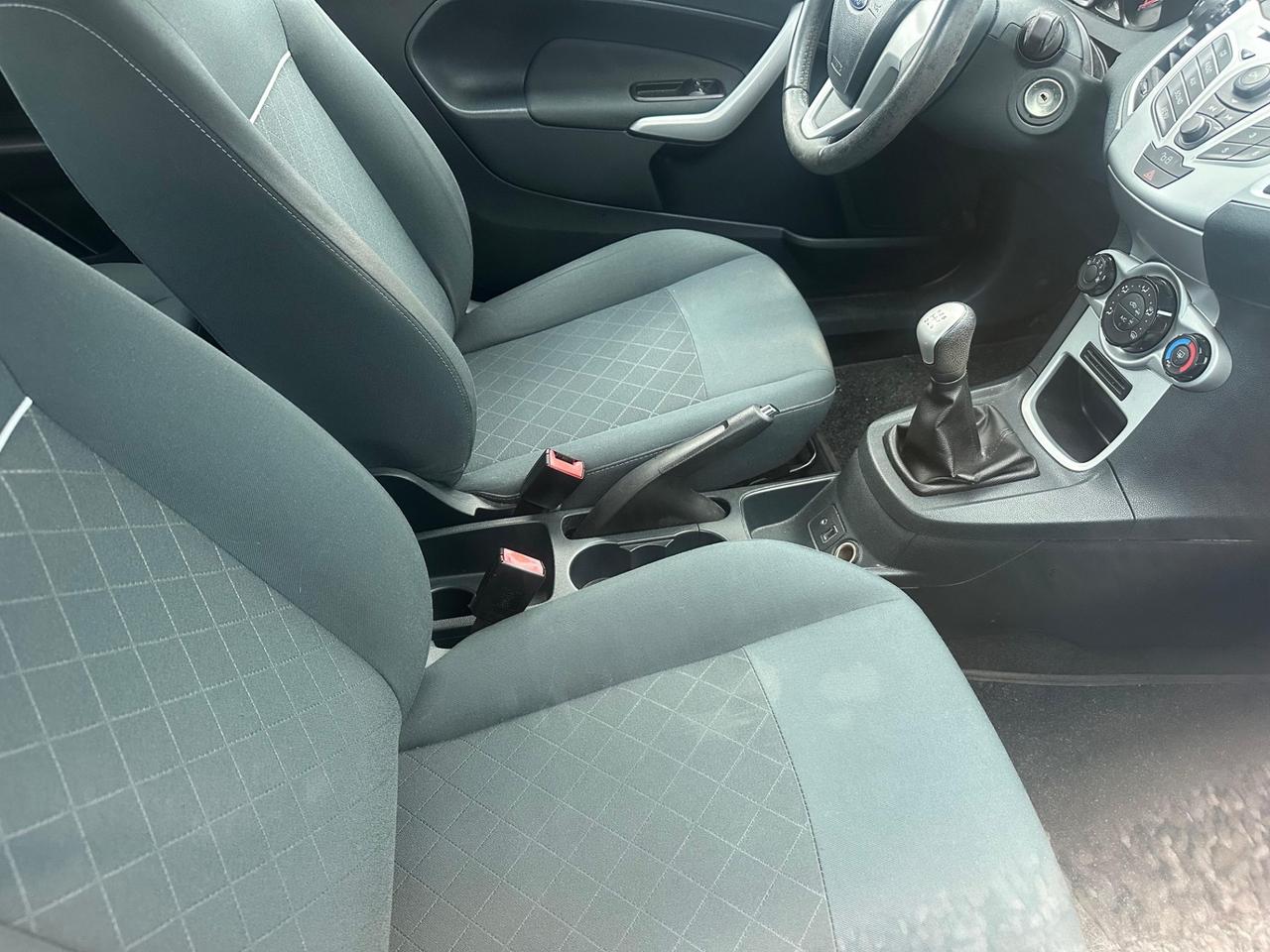 Ford Fiesta 1.4 TDCi 70CV 3 porte Titanium