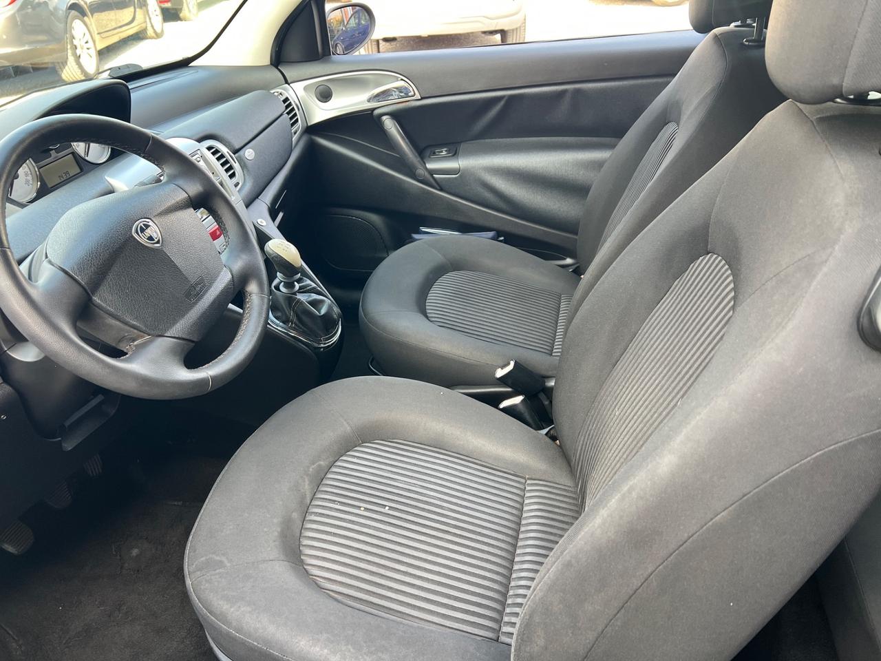 Lancia Ypsilon 1.4 Argento Ecochic GPL