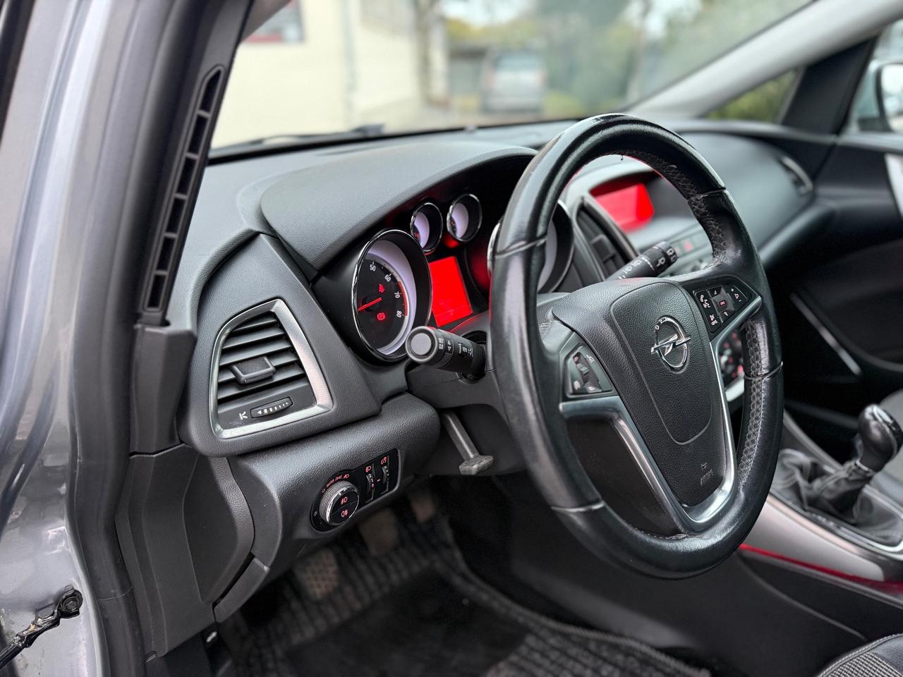 Opel Astra 1.4 100CV Sports Tourer Cosmo