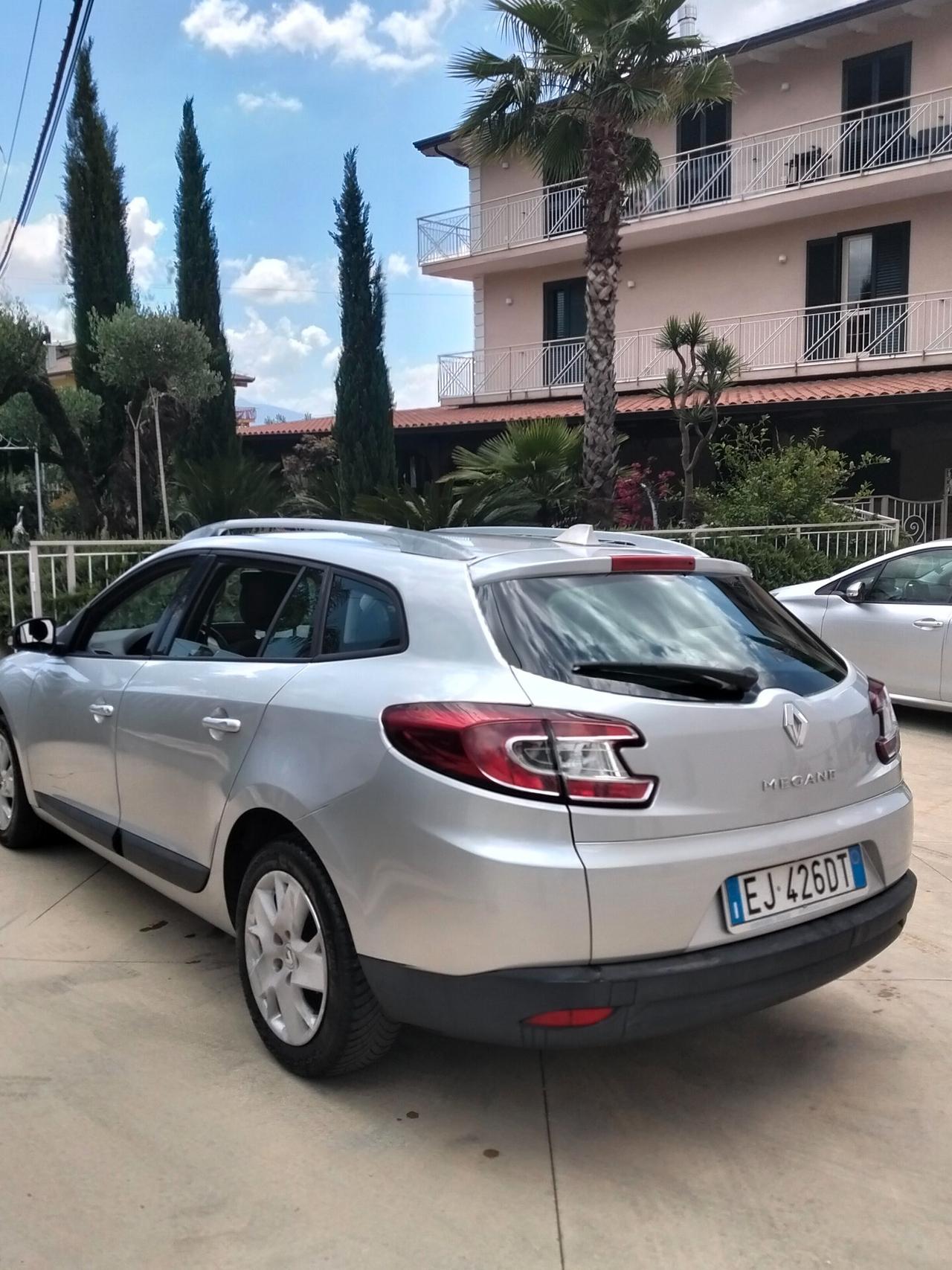Renault Megane Mégane 1.5 dCi 110CV EDC Attractive