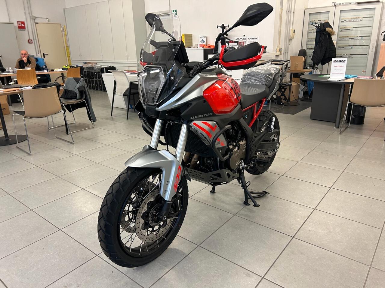 QJ Motor SRT600 SX PRONTA CONSEGNA