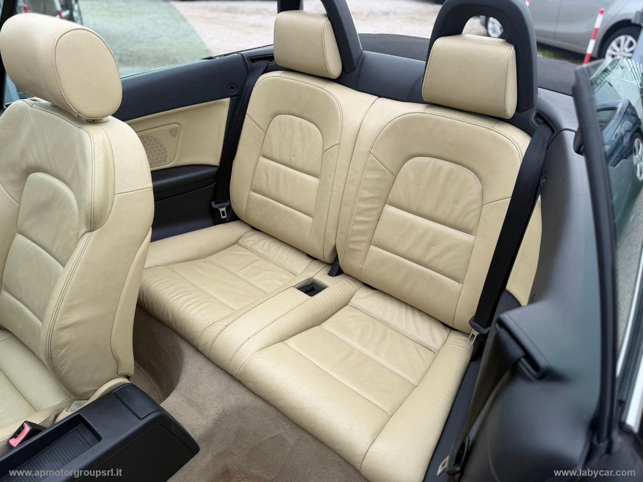 AUDI A3 CABRIO 2.0 TDI S tronic Ambition S-LINE