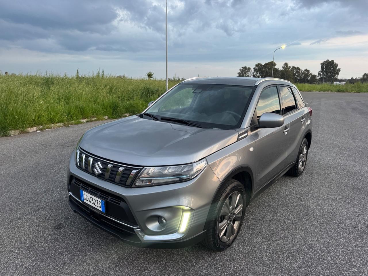 Suzuki Vitara 1.4 Hybrid Top