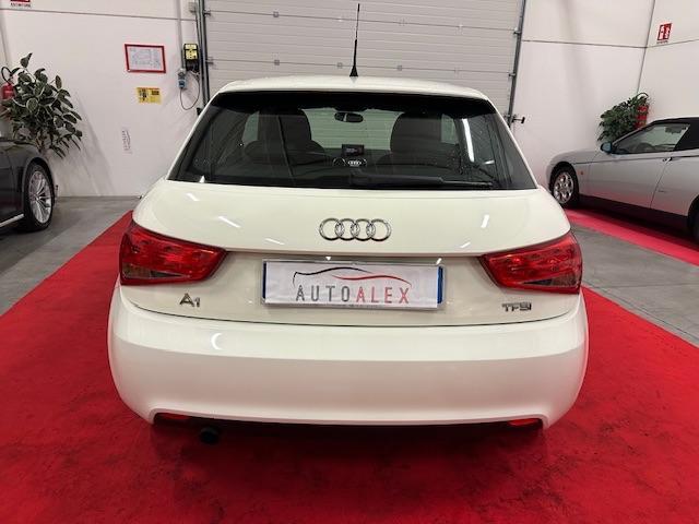 AUDI - A1 1.2 tfsi Attraction c/clima