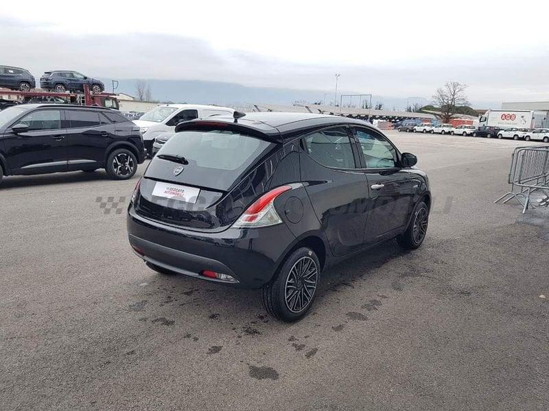 Lancia Ypsilon 1.0 firefly hybrid Oro s&s 70cv