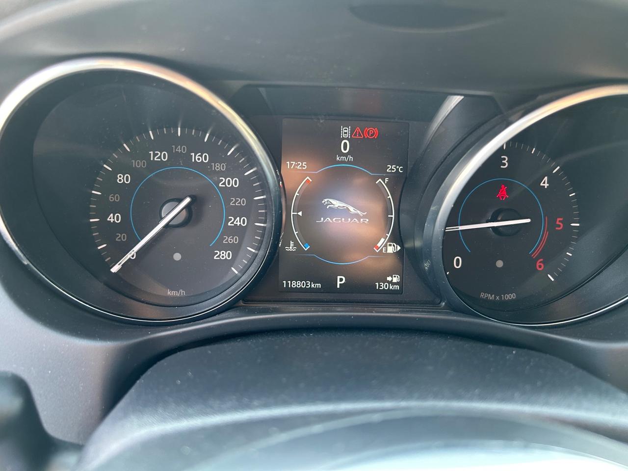 Jaguar XE 2.0 D AWD Turbo aut. R-SPORT