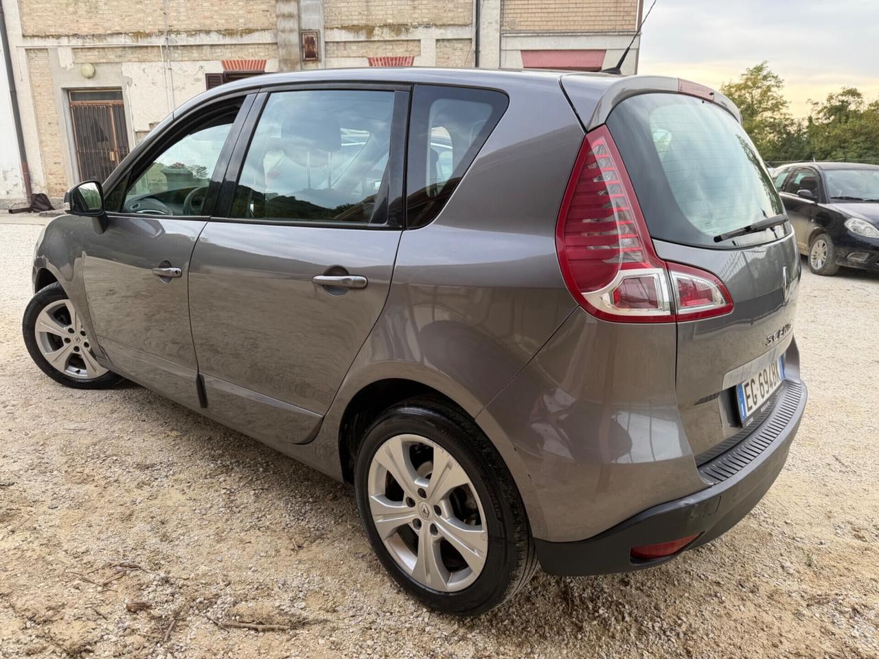 PROMO Renault Scenic Scénic X-Mod 1.5 dCi 110CV Luxe