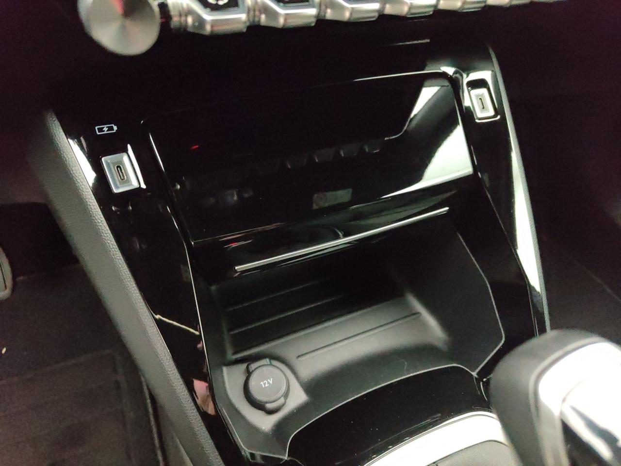 PEUGEOT 2008 II 2020 1.2 PURETECH 100CV ALLURE